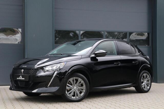 Peugeot E-208 EV Allure Pack 50 kWh AppleCarplay 3 Fase Camera PrivacyGlass Pdc Lmv 35000KM BJ2021