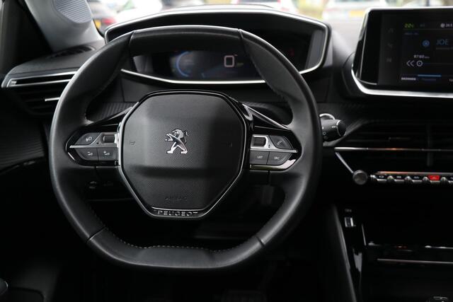 Peugeot E-208 EV Allure Pack 50 kWh AppleCarplay 3 Fase Camera PrivacyGlass Pdc Lmv 35000KM BJ2021