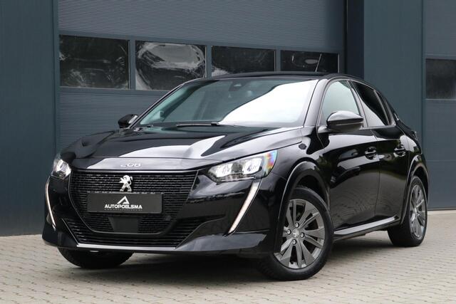 Peugeot E-208 EV Allure Pack 50 kWh AppleCarplay 3 Fase Camera PrivacyGlass Pdc Lmv 35000KM BJ2021