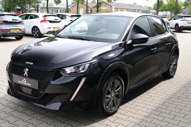 Peugeot E-208 EV Allure Pack 50 kWh AppleCarplay 3 Fase Camera PrivacyGlass Pdc Lmv 35000KM BJ2021