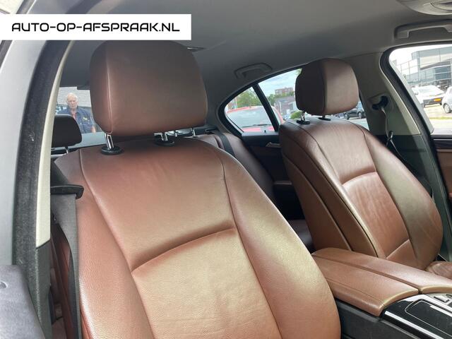 BMW 5-Serie 523i High Executive M-pakket Navi Leer Clima Cruise
