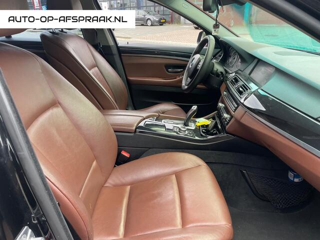 BMW 5-Serie 523i High Executive M-pakket Navi Leer Clima Cruise