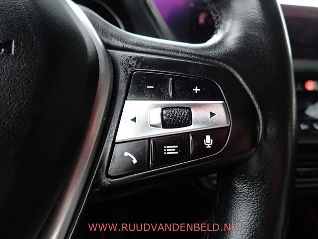 BMW 1-Serie 118i SPORTLINE / CRUISE / STOELVERWARMING / SPORTSTOEL / 17''