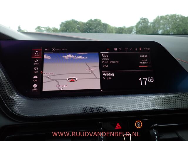 BMW 1-Serie 118i SPORTLINE / CRUISE / STOELVERWARMING / SPORTSTOEL / 17''