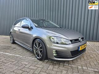 Volkswagen Golf VII
