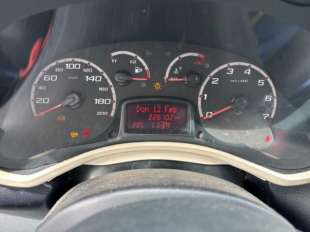 Ford KA 1.2 Titanium AIRCO