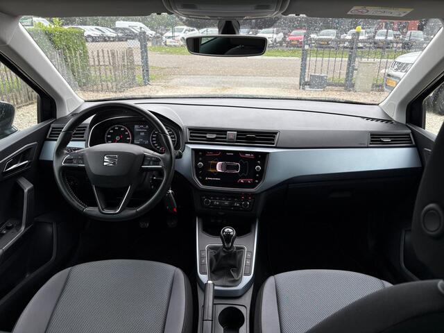 Seat Arona 1.0 TSI Style Business Intense Camera, trekhaak