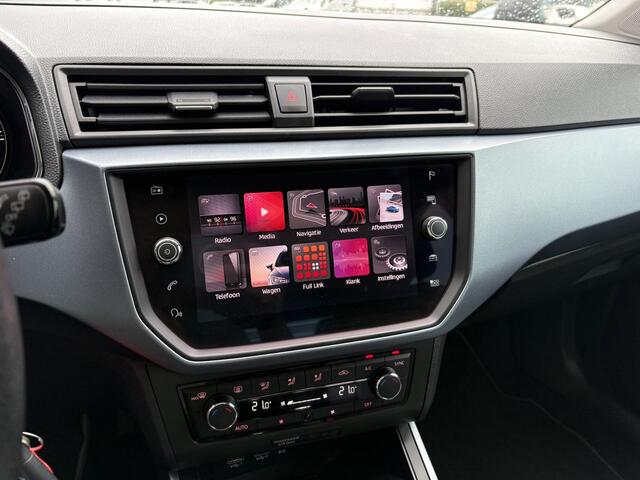 Seat Arona 1.0 TSI Style Business Intense Camera, trekhaak