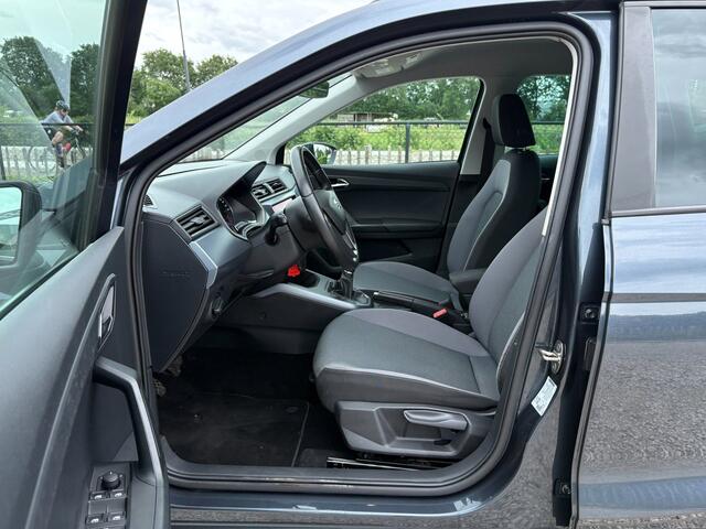 Seat Arona 1.0 TSI Style Business Intense Camera, trekhaak
