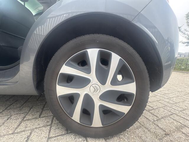 Citroen C3 1.6 e-HDi Selection Pano|Sensor|Clima|Lage km