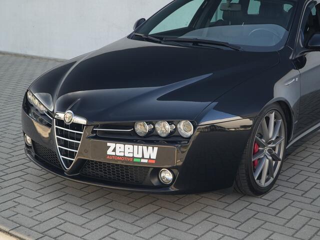 Alfa Romeo 159 Sportwagon 1.750 TBI Turbo 200 PK TI | Leder | Bose | Xenon | Cruise | 19