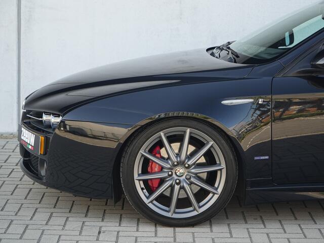 Alfa Romeo 159 Sportwagon 1.750 TBI Turbo 200 PK TI | Leder | Bose | Xenon | Cruise | 19