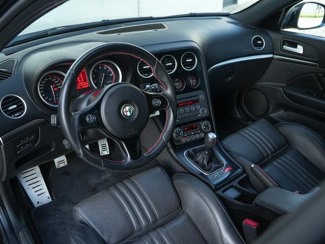 Alfa Romeo 159 Sportwagon 1.750 TBI Turbo 200 PK TI | Leder | Bose | Xenon | Cruise | 19
