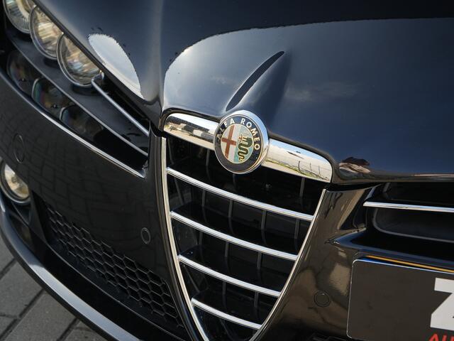 Alfa Romeo 159 Sportwagon 1.750 TBI Turbo 200 PK TI | Leder | Bose | Xenon | Cruise | 19