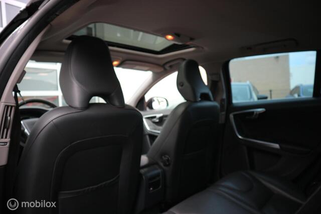 Volvo V60 2.4 D6 AWD Plug-In Hybrid Summum XENON/LEDER/2XPDC