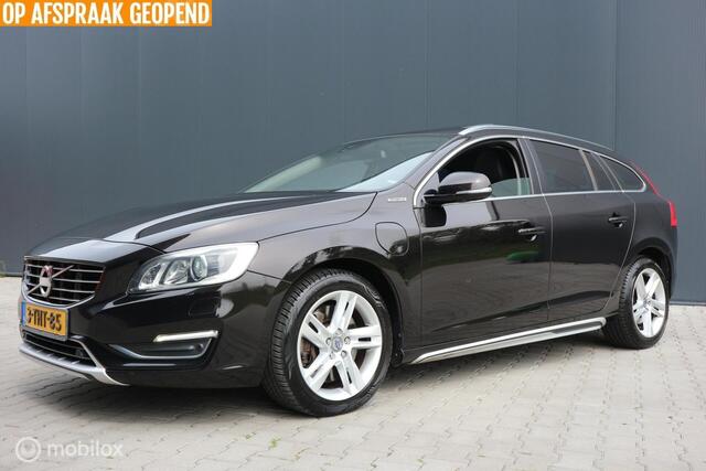 Volvo V60 2.4 D6 AWD Plug-In Hybrid Summum XENON/LEDER/2XPDC
