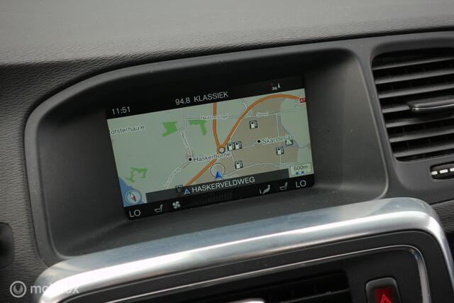 Volvo V60 2.4 D6 AWD Plug-In Hybrid Summum XENON/LEDER/2XPDC