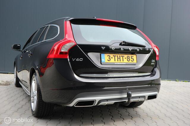Volvo V60 2.4 D6 AWD Plug-In Hybrid Summum XENON/LEDER/2XPDC