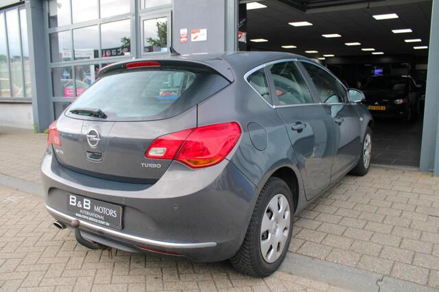 Opel Astra 1.4 Turbo Edition+