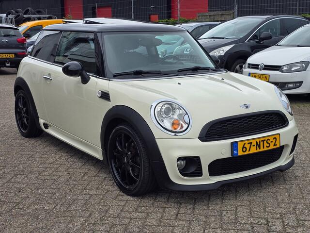 Mini Cooper 3-Deurs 1.6 WORKS BODYKIT|AIRCO|CRUISE|PANODAK