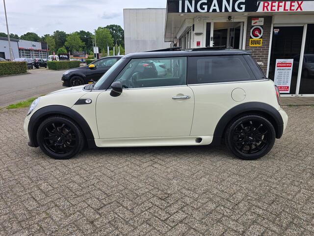 Mini Cooper 3-Deurs 1.6 WORKS BODYKIT|AIRCO|CRUISE|PANODAK