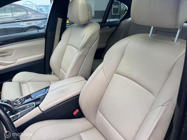 BMW 5-Serie 523i High Executive softclose piano stoelverwarming