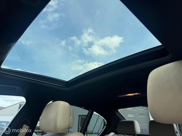 BMW 5-Serie 523i High Executive softclose piano stoelverwarming