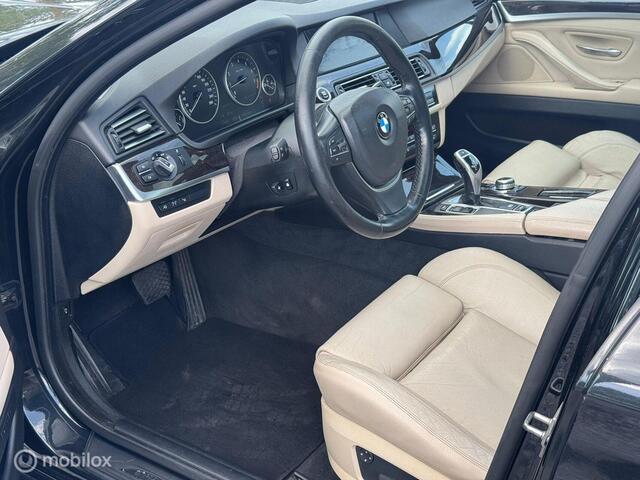 BMW 5-Serie 523i High Executive softclose piano stoelverwarming