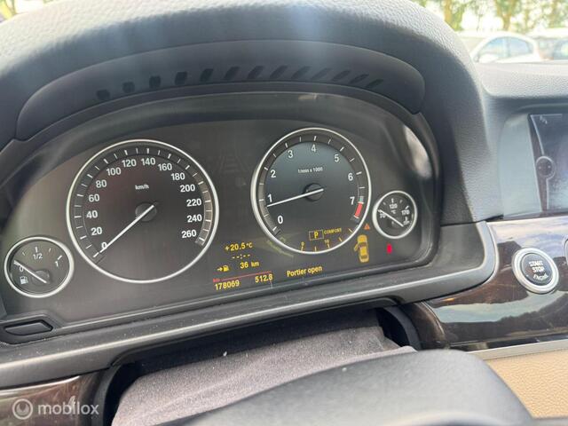BMW 5-Serie 523i High Executive softclose piano stoelverwarming