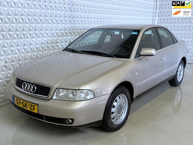 Audi A4 Limousine 1.6 Advance voor de liefhebber? 172.000km 2001