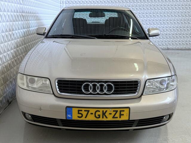 Audi A4 Limousine 1.6 Advance voor de liefhebber? 172.000km 2001