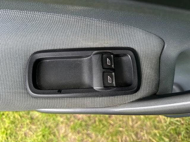 Ford Fiesta 1.25 Limited Airco NW DISTRIBUTIE