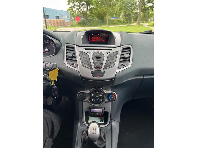 Ford Fiesta 1.25 Limited Airco NW DISTRIBUTIE