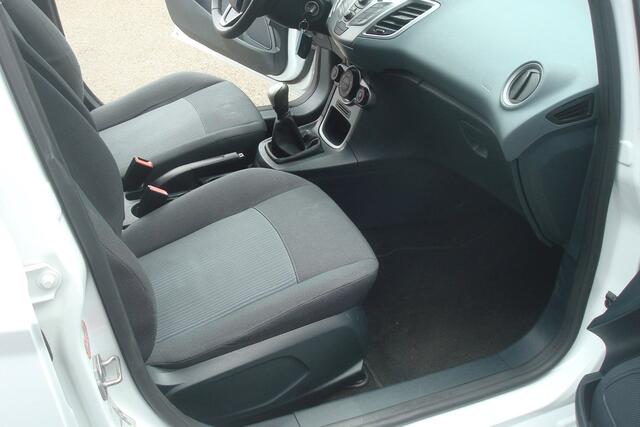 Ford Fiesta 1.25 Limited, Airco, trekhaak, zeer nette auto