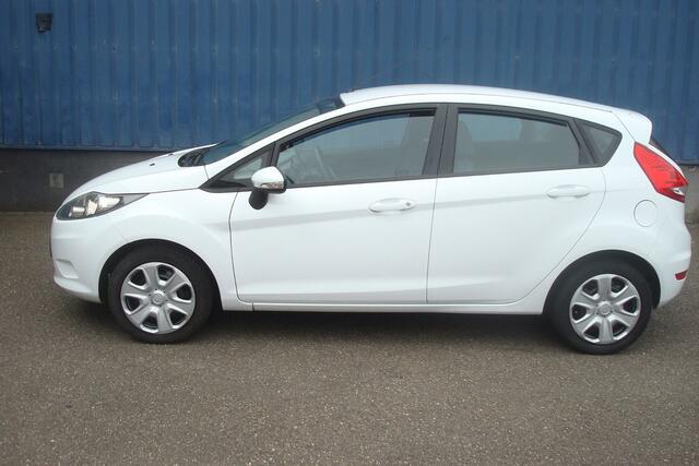 Ford Fiesta 1.25 Limited, Airco, trekhaak, zeer nette auto
