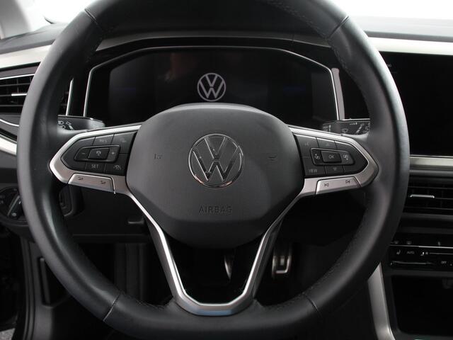 Volkswagen Polo 1.0 TSI Move Navigatie App Connect / Android Auto / Apple Carplay Climate Control Parkeer sensoren Lichtmetalen Velgen Dab Digitale Cockpit