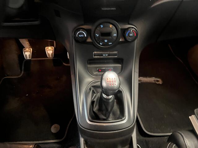 Ford Fiesta 1.6 ST2 SCHADEAUTO
