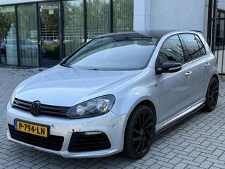 Volkswagen Golf VI