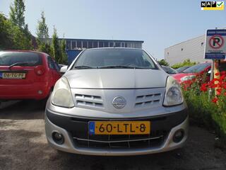 Nissan Pixo