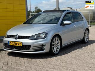 Volkswagen Golf VII