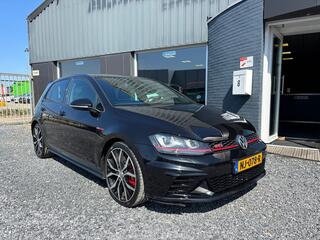 Volkswagen Golf VII