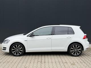 Volkswagen Golf VII