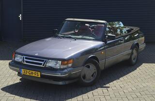 Saab 900