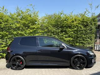 Volkswagen Golf VI