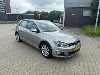 Volkswagen Golf VII