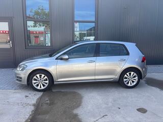 Volkswagen Golf VII