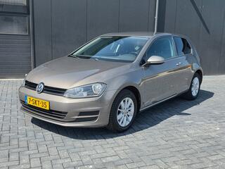 Volkswagen Golf VII