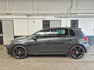 Volkswagen Golf VI
