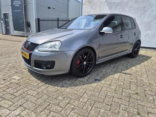 Volkswagen Golf V