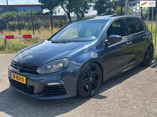 Volkswagen Golf VI
